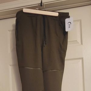 Zyia Men's Textured Olive 30" Jogger
